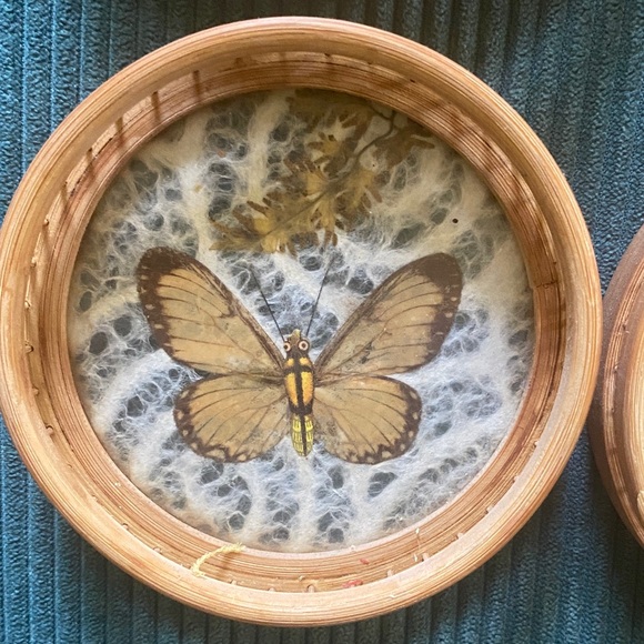 Vintage Rattan Butterfly Coaster Set with Holder - 7 Pieces - Handmade - Picture 3 of 11